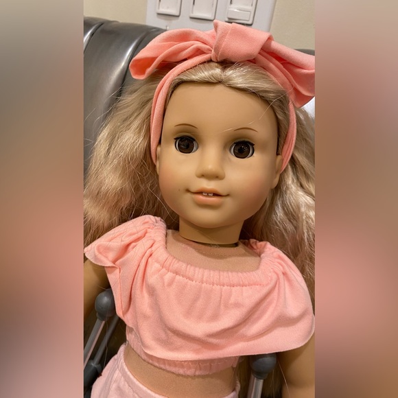 American Girl Doll, crutches and pet dog! Beautiful gift set for the holidays ! - Picture 2 of 6